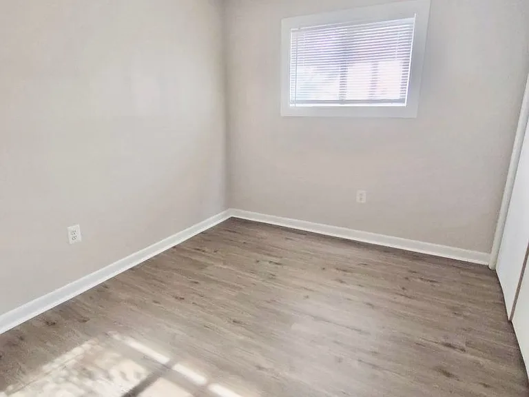 33 Wayside Ct — Photo 15