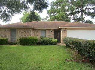 5645 Springdale Ln, Beaumont, TX 77708