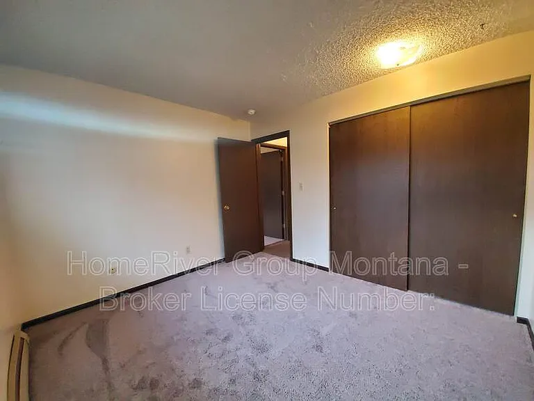 909 Pattee Creek Dr #E — Photo 7