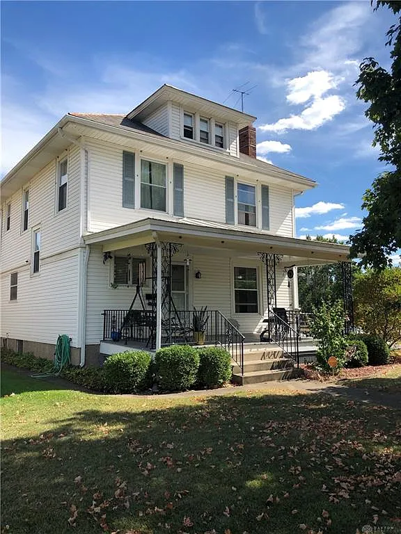 617 Stanley St photo 1