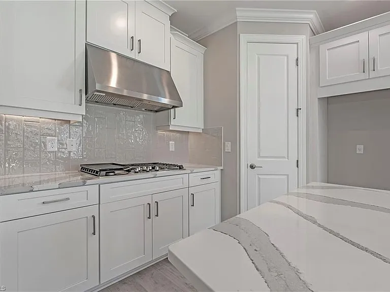 17471 Caravita Ln — Photo 4