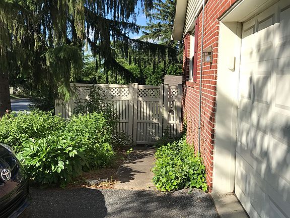 Garage to Side Gate