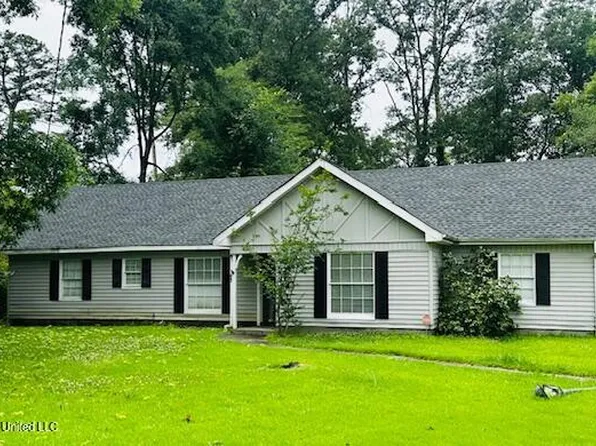 667 Roosevelt St, Forest, MS 39074