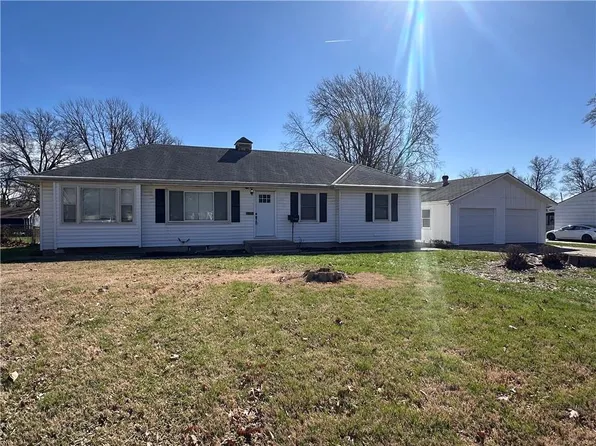 602 SW 15th St, Blue Springs, MO 64015