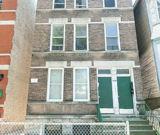 2nd image of 1027 W Montana St #2JC