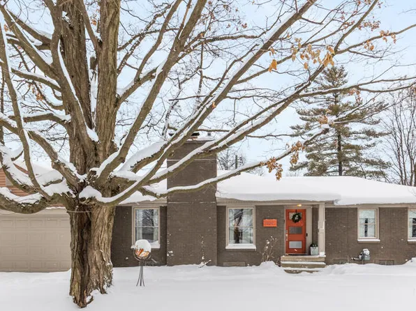 1407 Edgewood Ave SE, East Grand Rapids, MI 49506