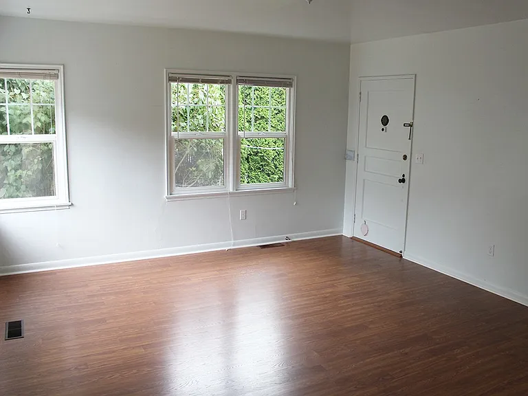 5832 6th Ave NW — Photo 3
