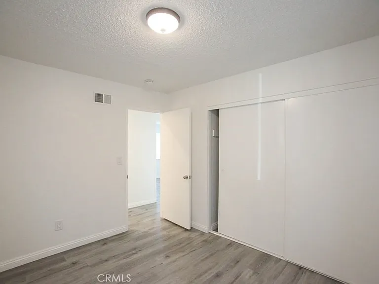 15952 Standish Ln — Photo 11