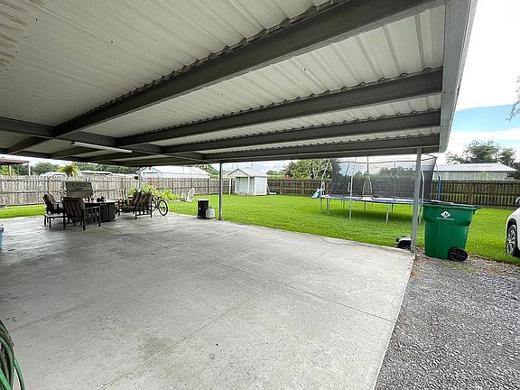 2nd image of 5013 Alexis Dr