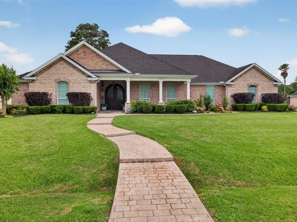 546 Meadowlark Ln, Winnie, TX 77665