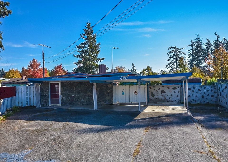 1st image of 660 NE Harvest Dr