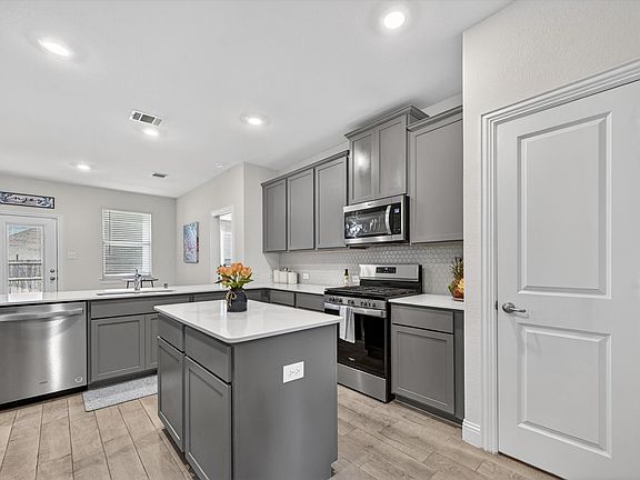 4th image of 4310 Paxton Dr