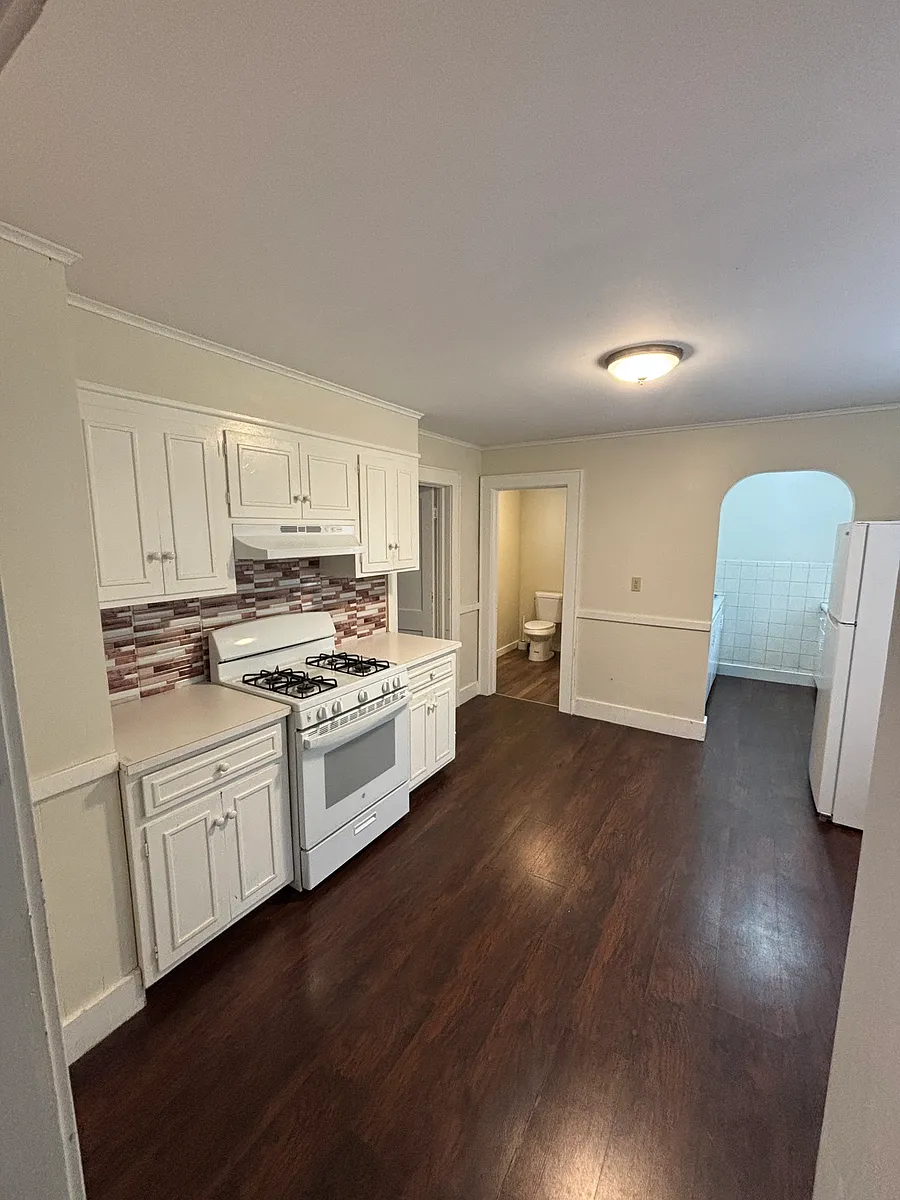 Kitchen - 112 Hodge Ave #1