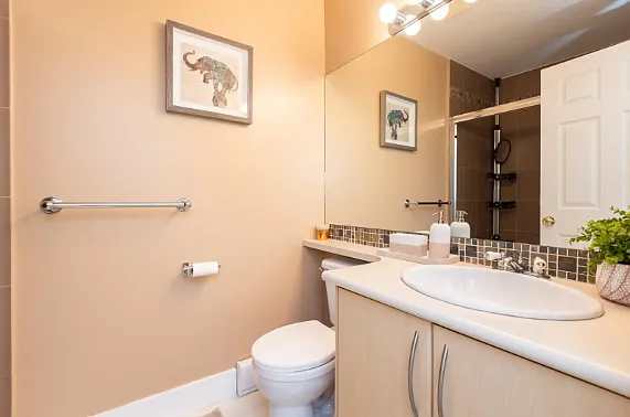 2733 Parkway Dr #1 — Photo 17