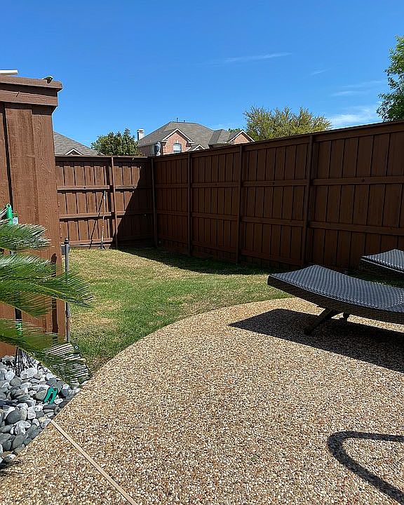1st image of 4001 Rolling Oaks Dr