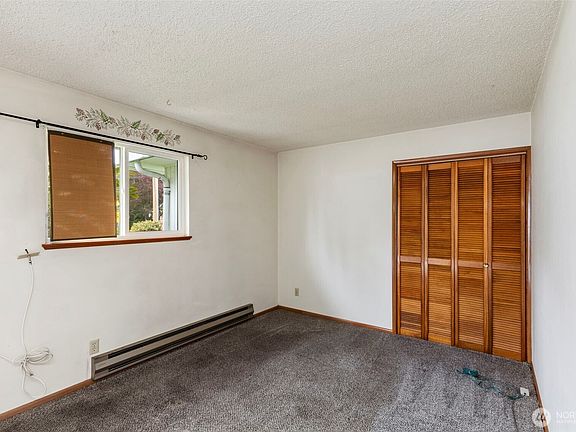 5th image of 287 NW Ferry Street