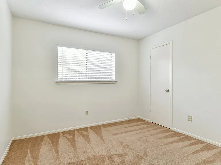 6527 La Violetta Dr — Photo 8