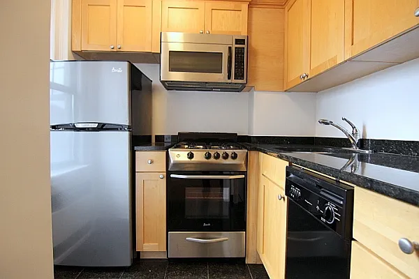 Rented by Citi Habitats | media 3