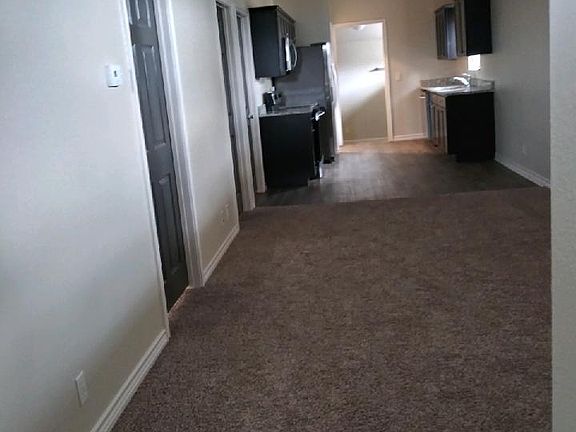 2nd image of 530 Williams Ave