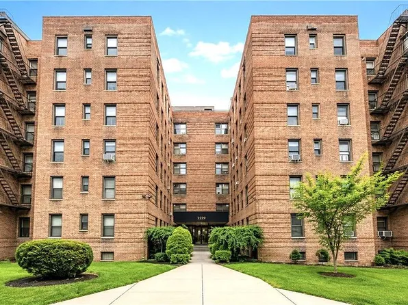 2229 Knapp St APT 4F, Brooklyn, NY 11229