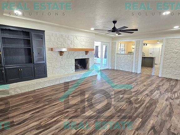 2nd image of 3637 Sunvalley Dr #3637
