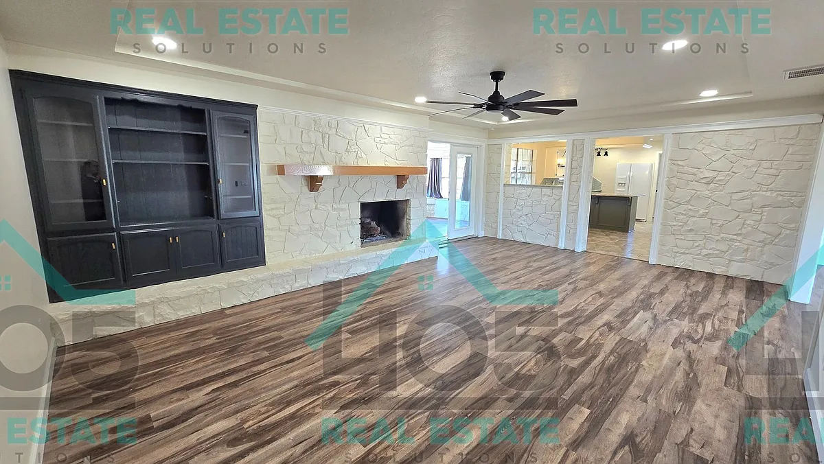 Building Photo - 3637 Sunvalley