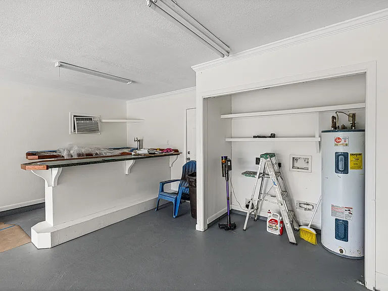 349 Primrose Cir — Photo 36