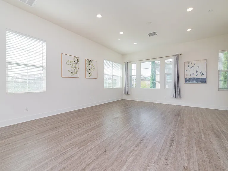 15926 Ellington Way — Photo 15