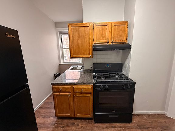 3rd image of 632 Bergen Ave #54E