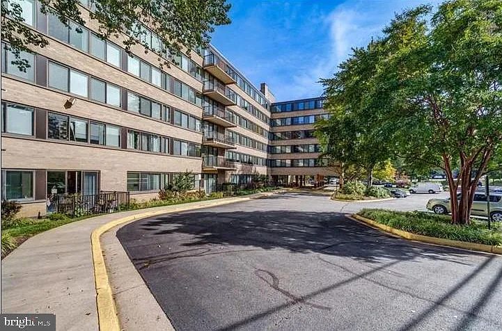 600 Roosevelt Blvd #312 — Photo 29