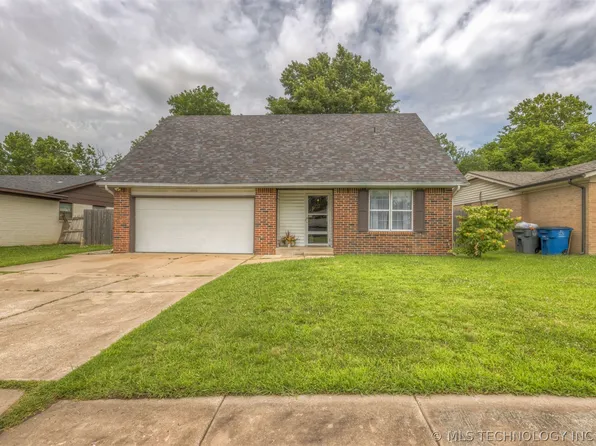 11411 E 37th Pl, Tulsa, OK 74146