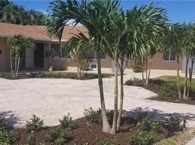 1440 Miami Rd, Fort Lauderdale, FL