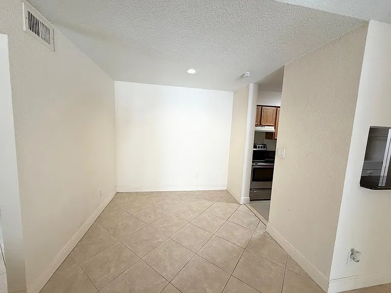 755 Riverside Dr #1335 — Photo 10