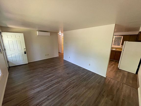 4th image of 228-248 S Whitman St #246