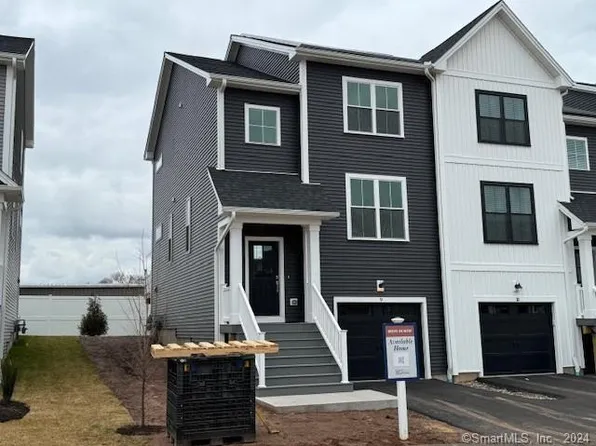 9 Soderman Way #9, Cheshire, CT 06410