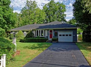 6 Lorna Ln, Loudonville, NY
