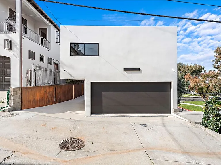 322 1/2 Iris Ave — Photo 29