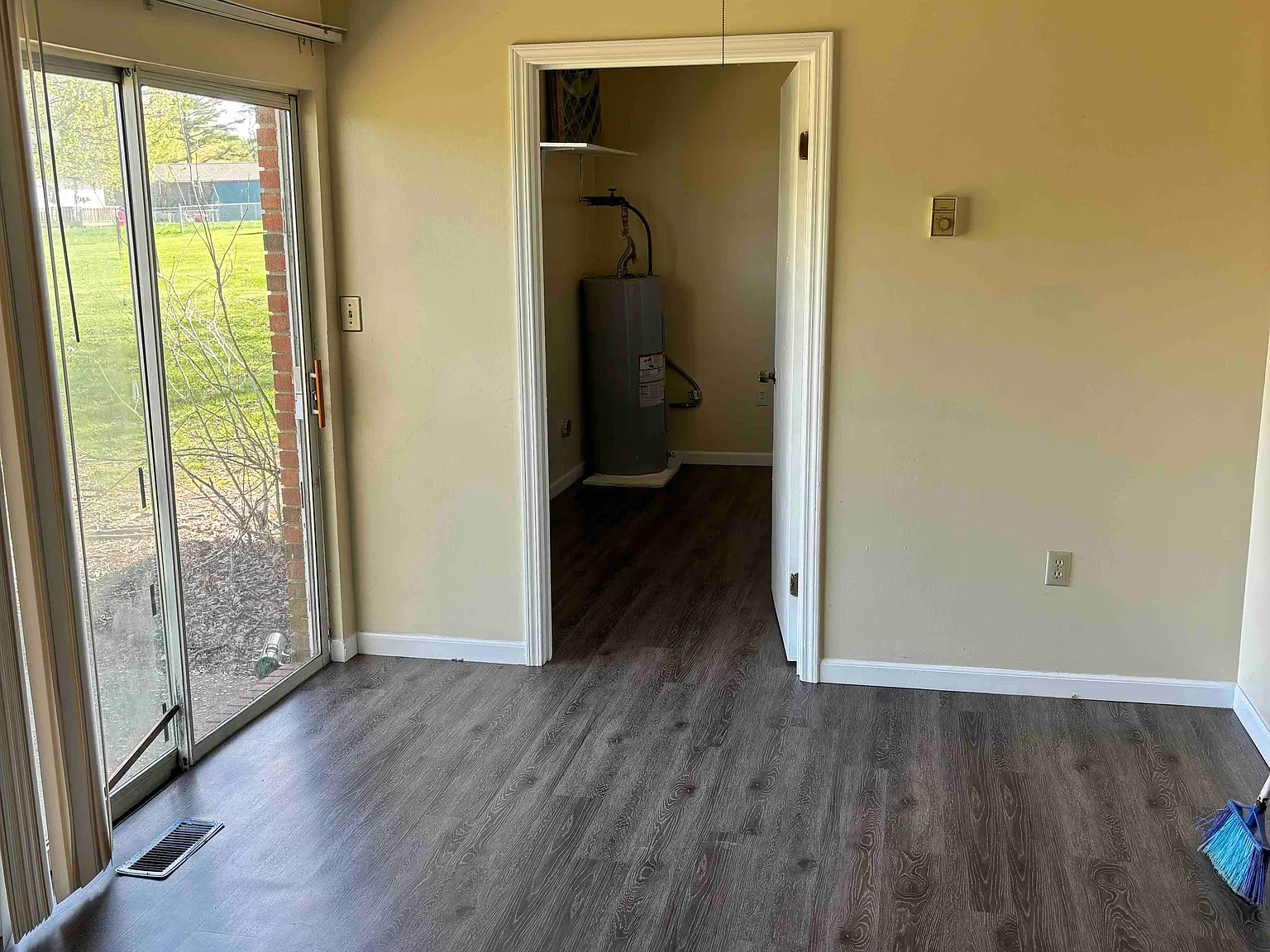 3 bed, 1160 sqft, $1,400 — Photo 3