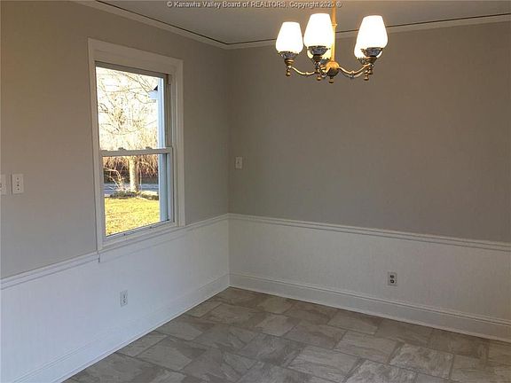 4th image of 601 Churchill Dr