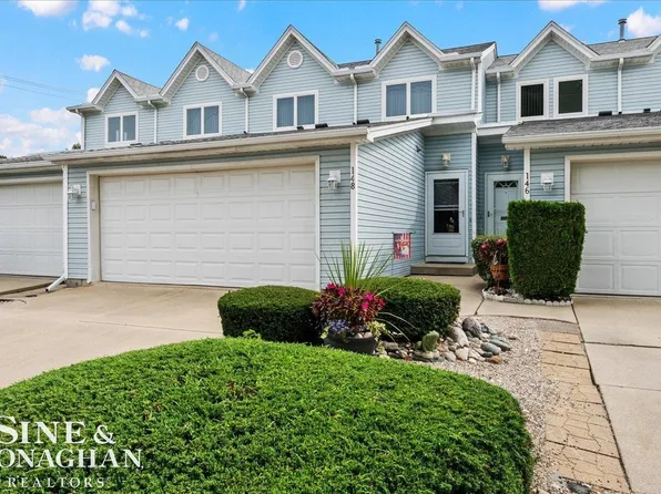 148 Kenyon Rd #44, Algonac, MI 48001