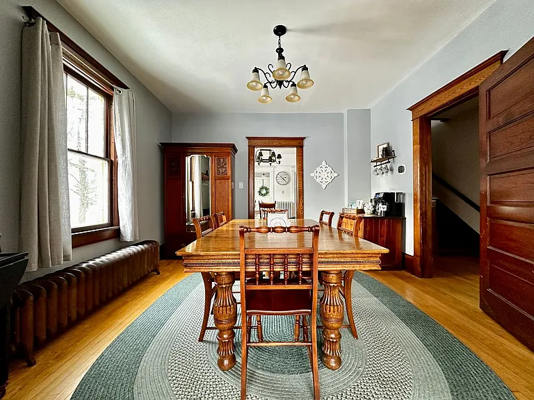 610 Jefferson St — Photo 17