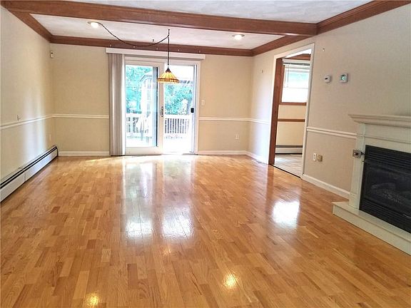 5th image of 2 Gale Ct