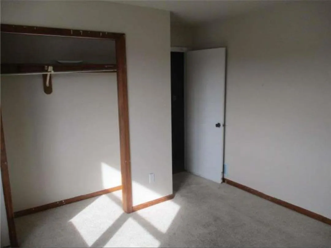 3 bed, 1564 sqft, $2,000 — Photo 2