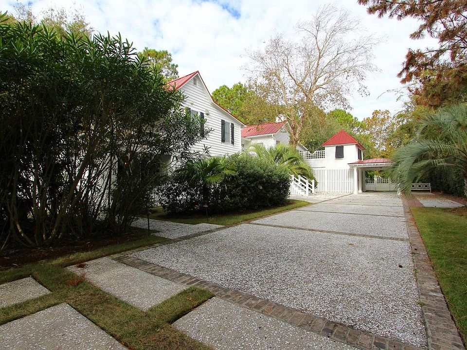 1st image of 2618 Middle St