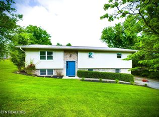 6105 Ricky Allen Rd, Corryton, TN 37721