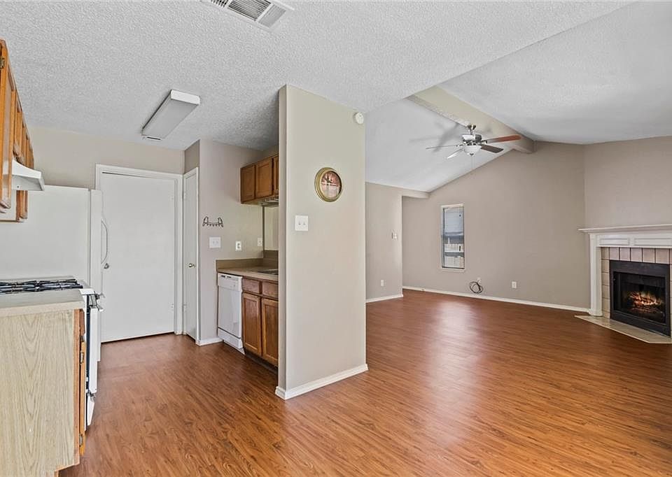 1st image of 1222 Orchard Park Cir