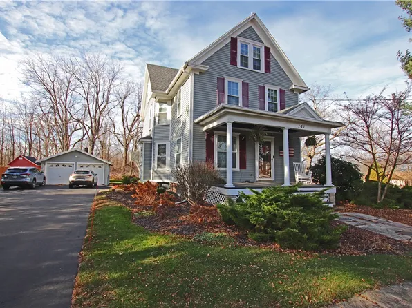 141 N Greece Rd, Hilton, NY 14468