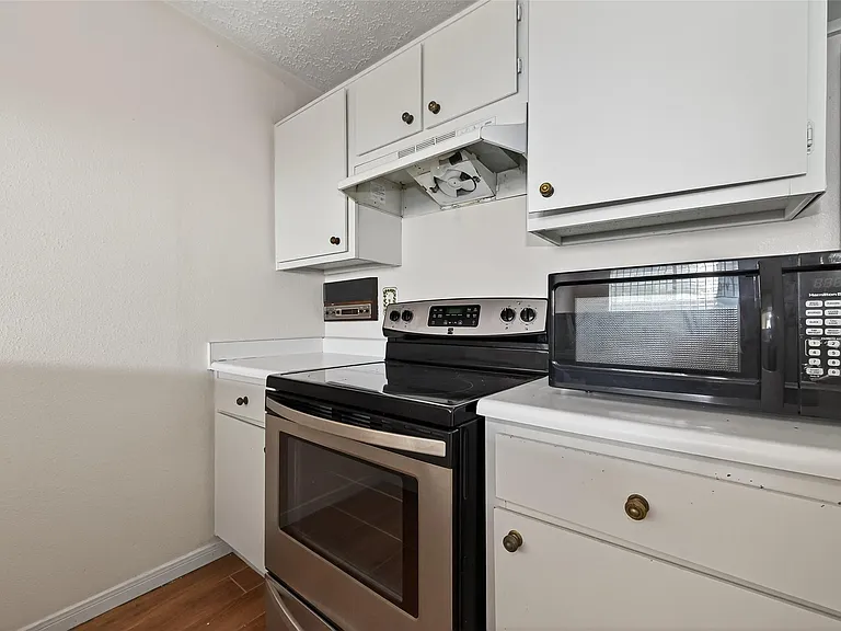 10913 Bexley Dr #913 — Photo 16
