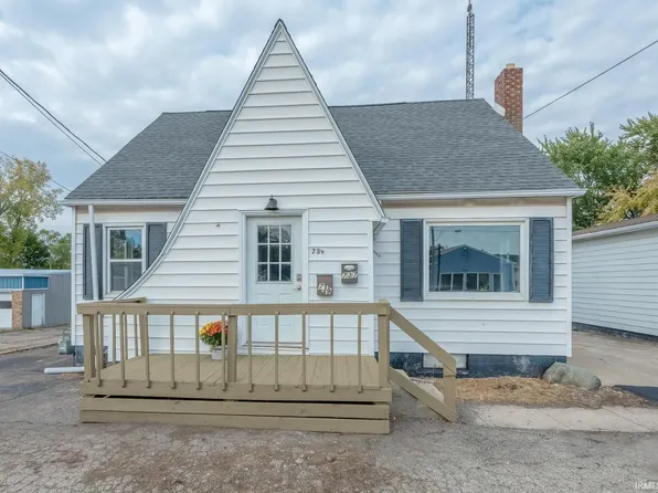 739 E Winona Ave, Warsaw, IN 46580