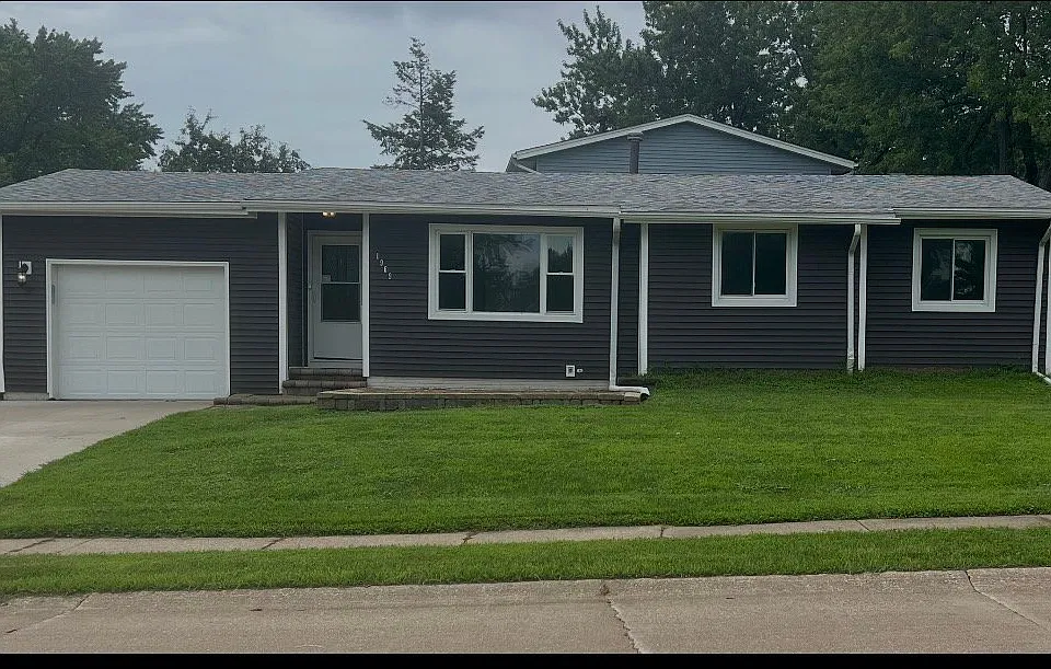 1969 Queens Dr